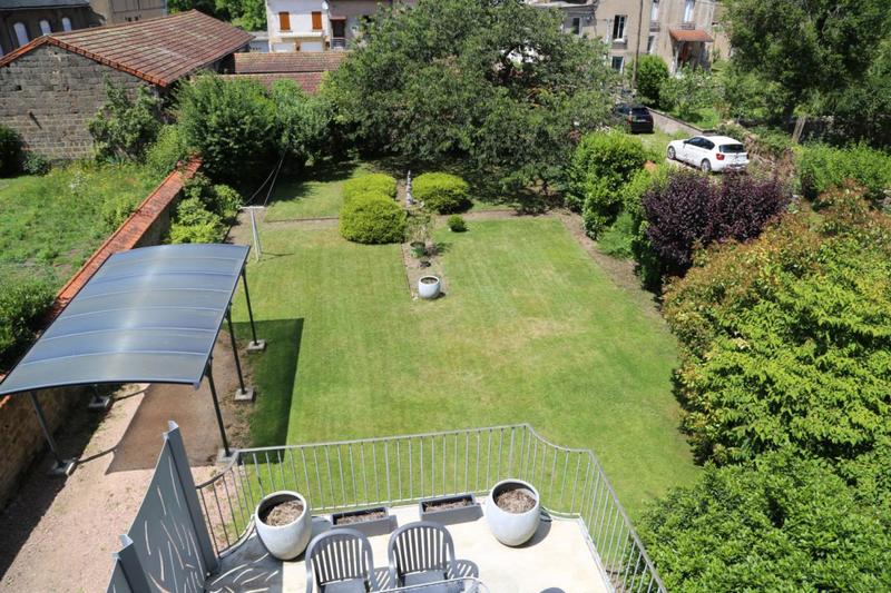 Maison - 205 m² - 8 pièces