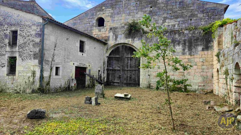 Maison - 80 m² - 1 pièce