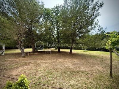 Propriété - 198 m² - 6 pièces