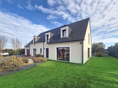 Maison - 204 m² - 6 pièces