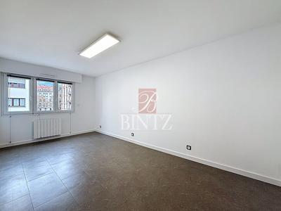 Local d'activités - 89 m² - 4 pièces