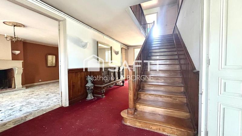 Maison - 331 m² - 8 pièces