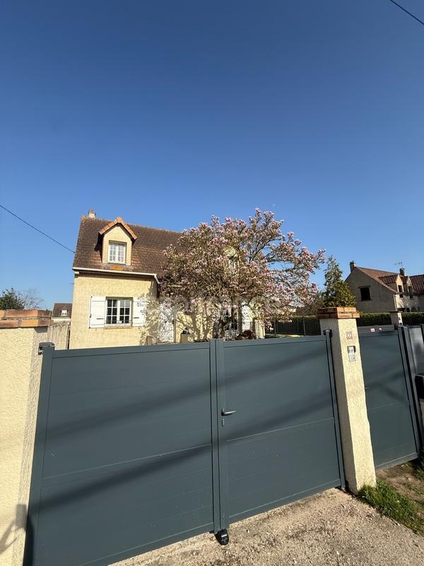 Maison - 115 m² - 6 pièces