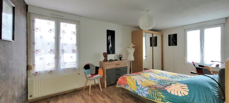 Appartement - 99 m² - 5 pièces