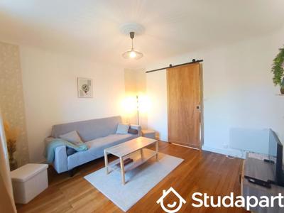 Chambre - 12 m² - 1 pièce