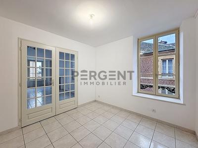 Appartement - 118 m² - 6 pièces