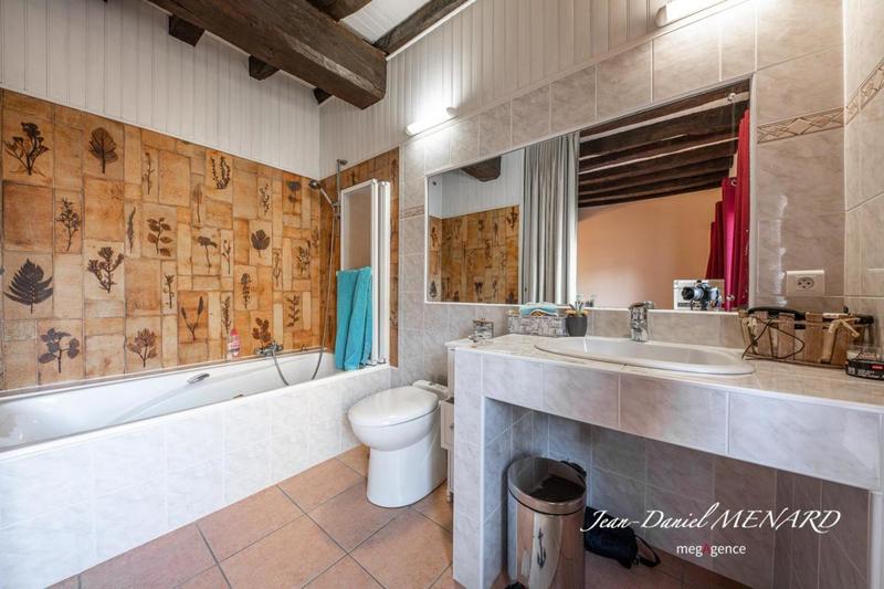 Appartement - 200 m² - 6 pièces