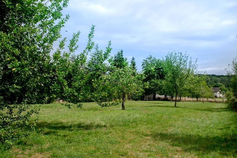 Terrain constructible - 2 000 m²