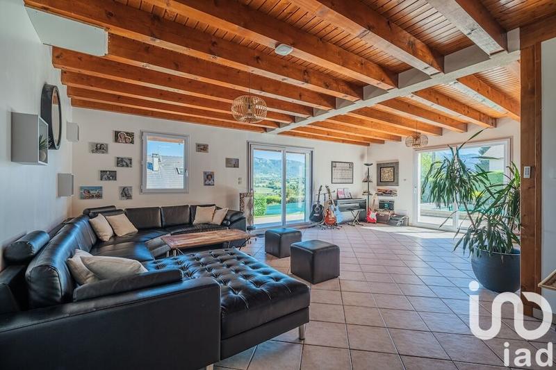 Maison - 210 m² - 5 pièces