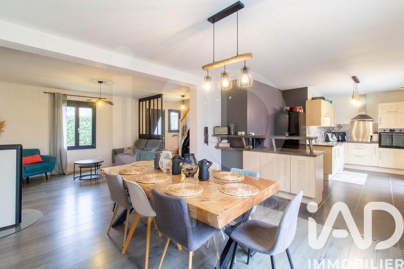 Maison - 105 m² - 5 pièces