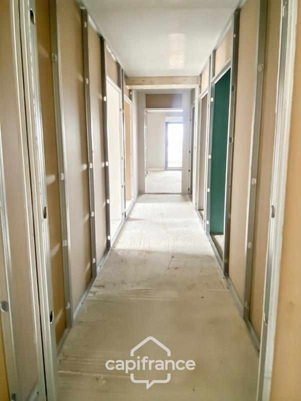 Appartement - 94 m² - 4 pièces