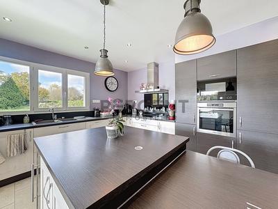 Maison - 136 m² - 6 pièces