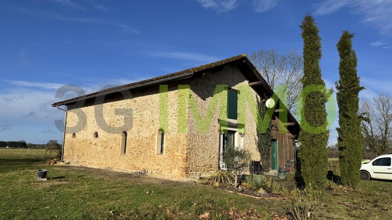 Grange - 212 m² - 6 pièces