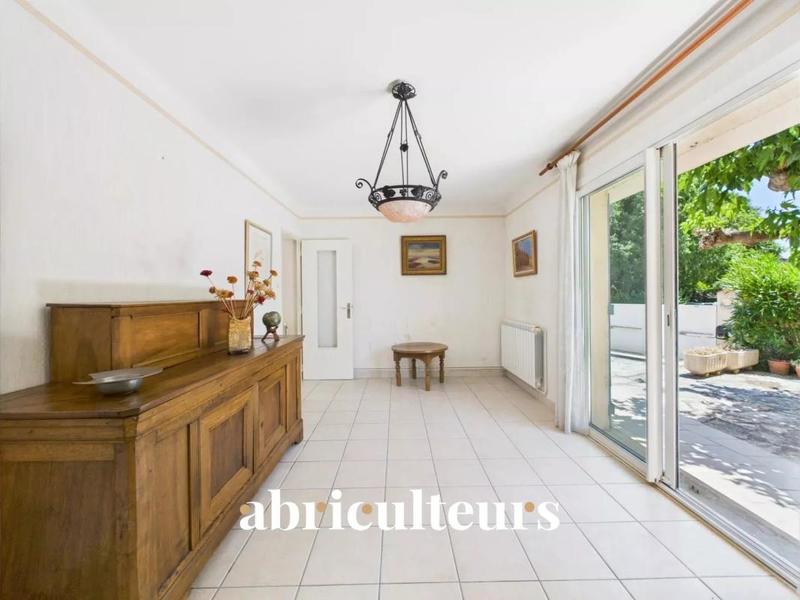 Maison - 94 m² - 5 pièces