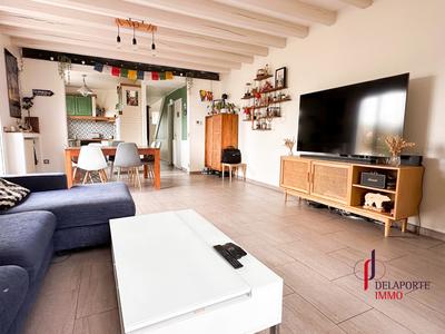 Maison - 93 m² - 6 pièces