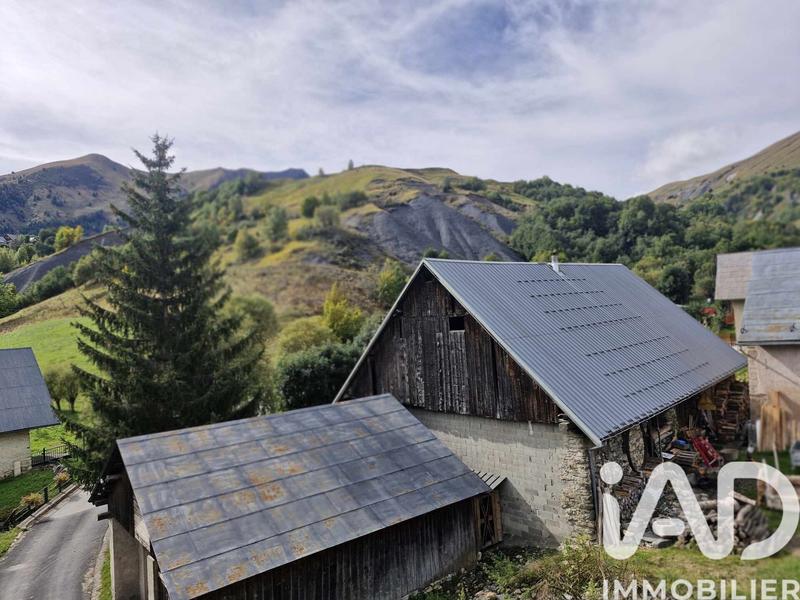 Maison - 179 m² - 15 pièces