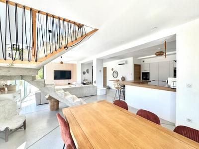 Villa - 180 m² - 7 pièces