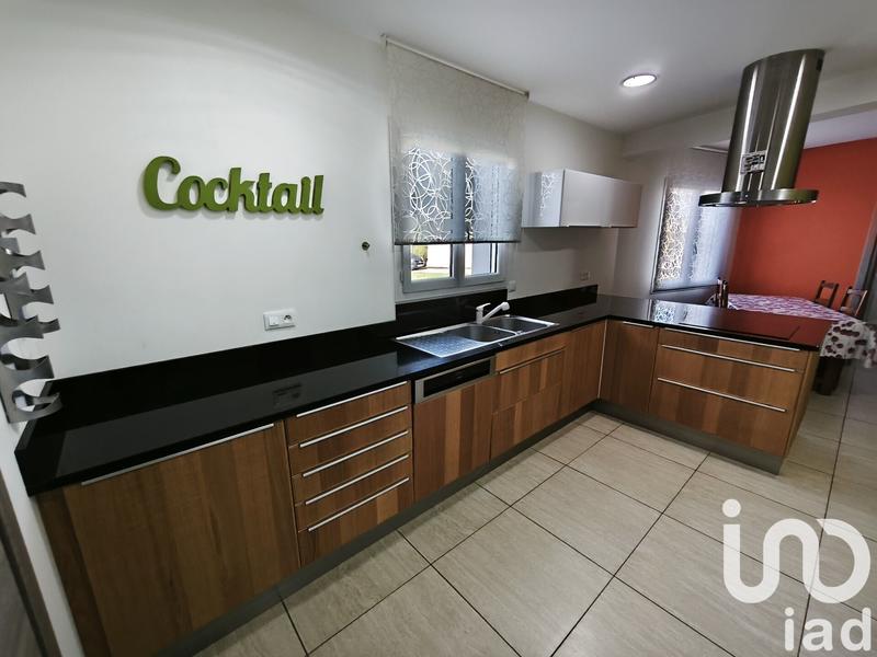 Maison - 223 m² - 6 pièces