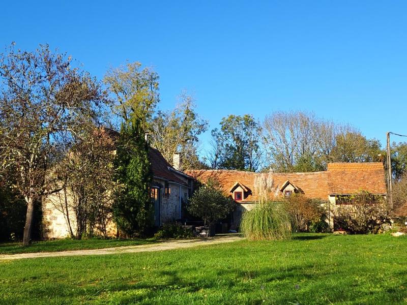 Propriété - 230 m² - 11 pièces