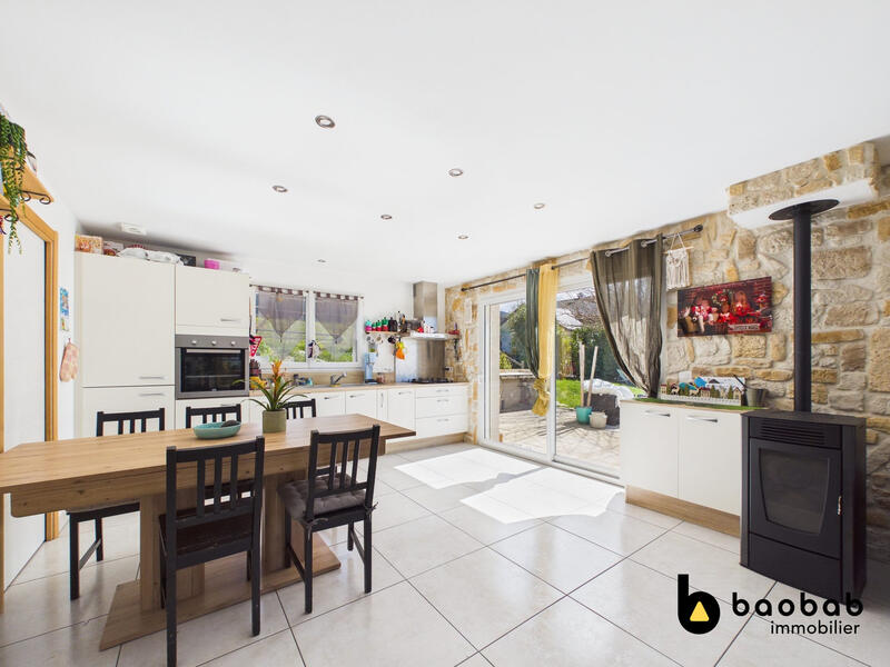 Maison - 100 m² - 5 pièces