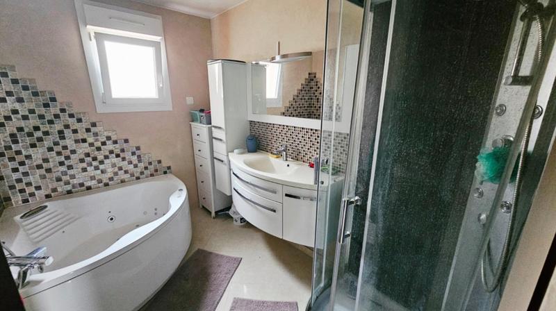 Maison - 110 m² - 6 pièces