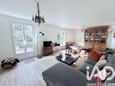 Maison - 215 m² - 8 pièces