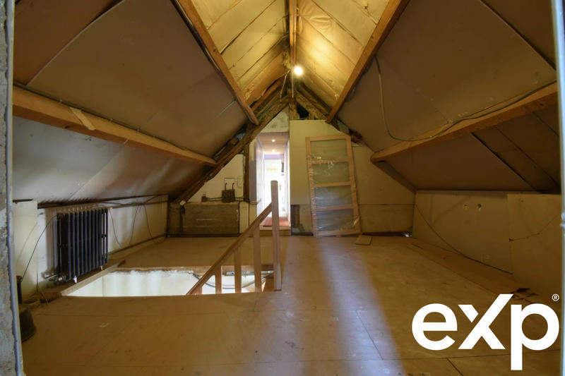 Maison - 90 m² - 5 pièces