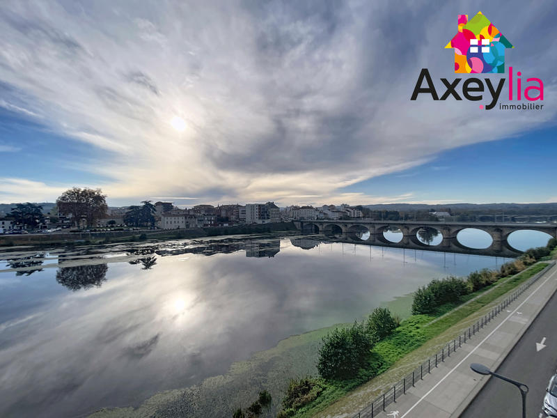 Appartement - 100 m² - 5 pièces