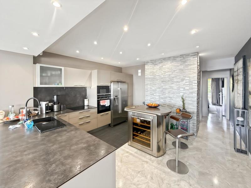 Appartement - 79 m² - 2 pièces