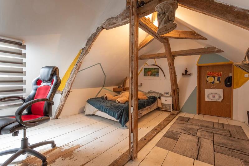 Maison - 142 m² - 8 pièces