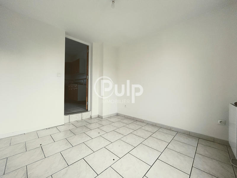 Studio - 35 m² - 3 pièces