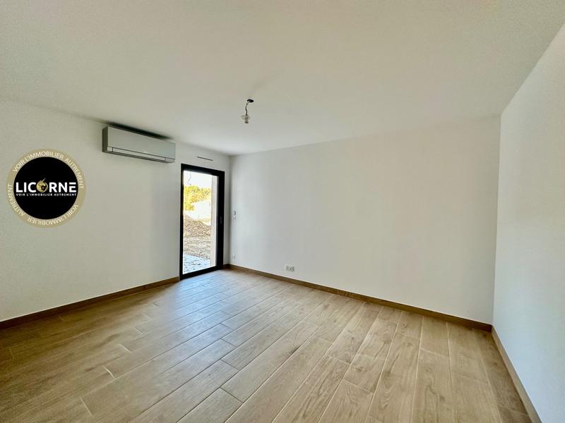 Villa - 219 m² - 9 pièces