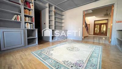 Maison - 311 m² - 13 pièces