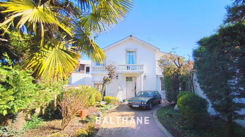 Maison - 180 m² - 6 pièces