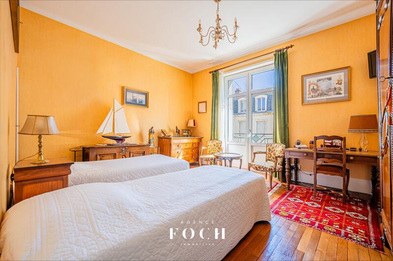 Appartement - 121 m² - 5 pièces