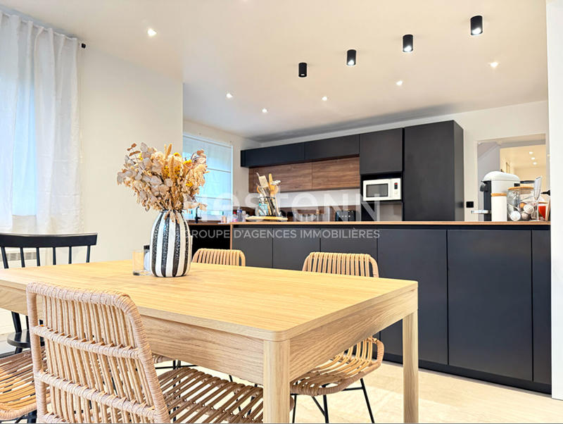 Maison - 167 m² - 7 pièces