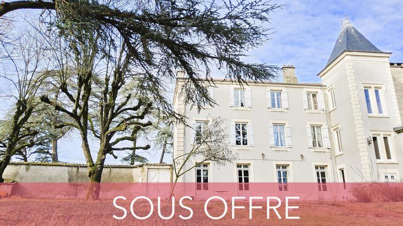 Maison - 450 m² - 13 pièces