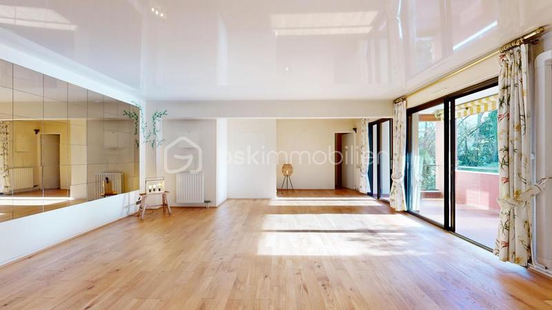 Appartement - 108 m² - 4 pièces