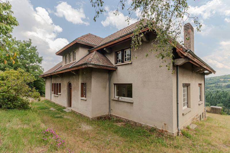 Maison - 246 m² - 8 pièces