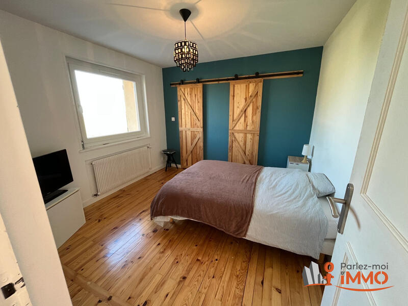 Maison - 232 m² - 7 pièces