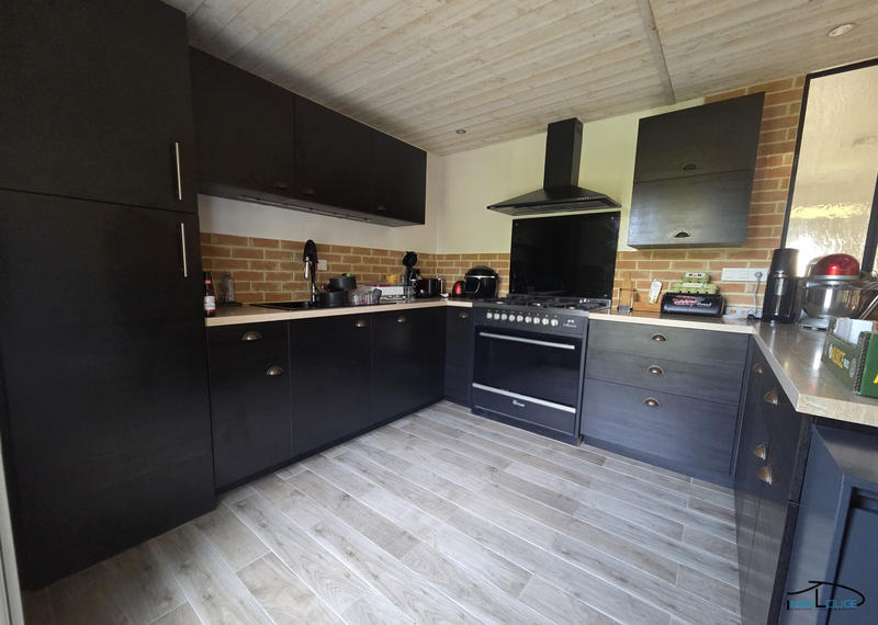 Maison - 143 m² - 5 pièces