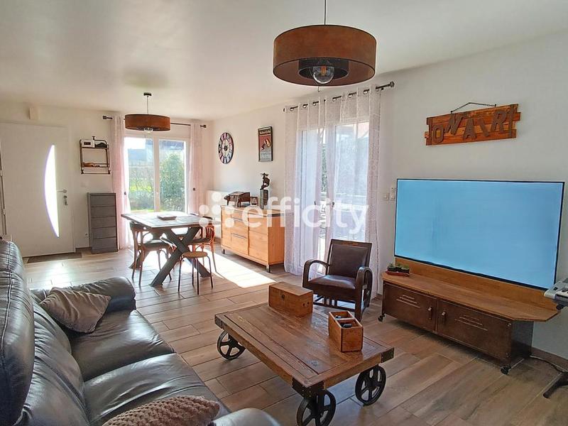 Maison - 95 m² - 5 pièces