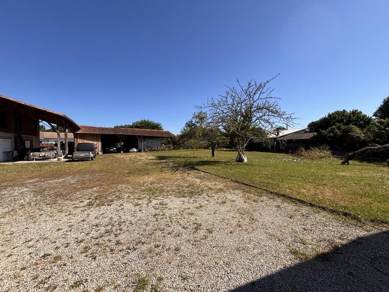 Maison - 218 m² - 7 pièces