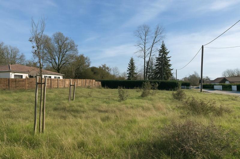 Terrain constructible - 671 m²