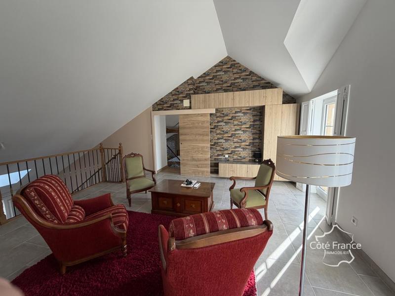 Demeure - 418 m² - 14 pièces