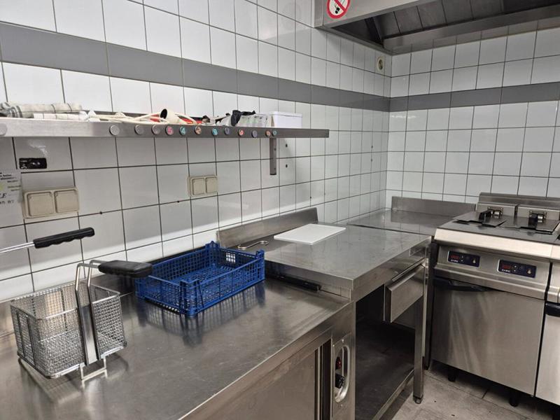 Local d'activité / Entrepôt - 180 m²