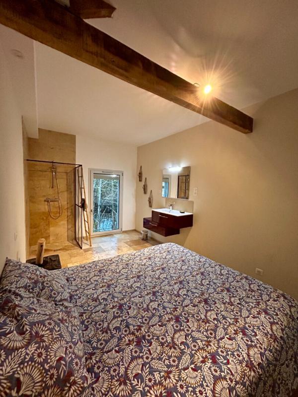 Demeure - 230 m² - 6 pièces