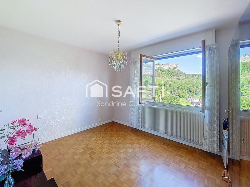 Maison - 179 m² - 9 pièces