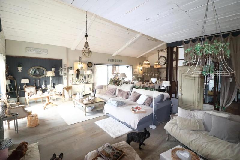 Maison en pierre - 350 m² - 8 pièces