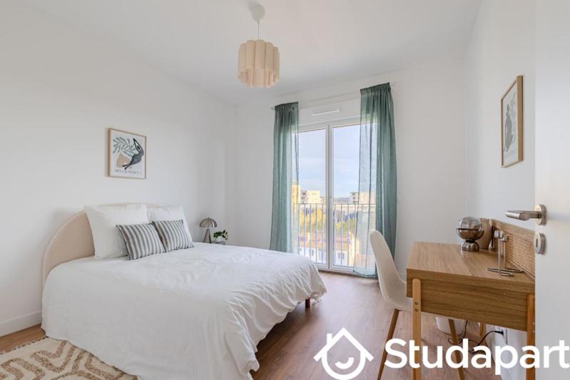 Chambre - 12 m² - 1 pièce